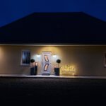 Wuffelhotel Eingang Nacht